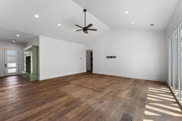 $5,200 | 4145 East Campbell Avenue, Phoenix, AZ 85018