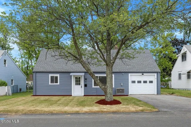 $2,500 | 789 Troy Schenectady Road, Colonie, NY 12110