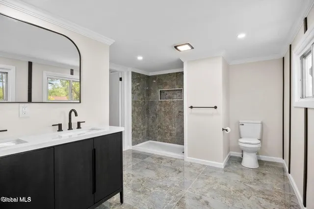 $2,500 | 789 Troy Schenectady Road, Colonie, NY 12110