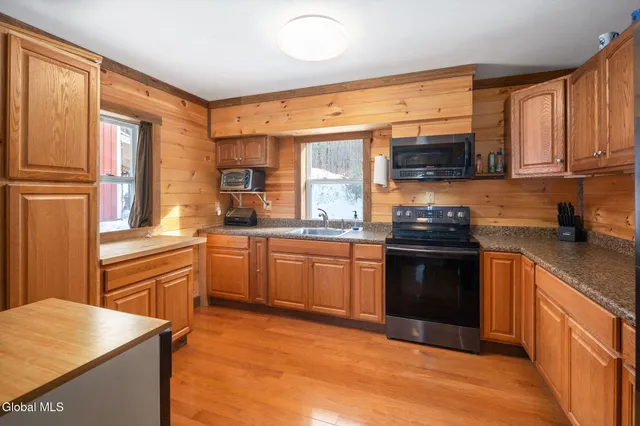 $359,000 | 190 Wes Brown Road, Cherry Valley, NY 13320