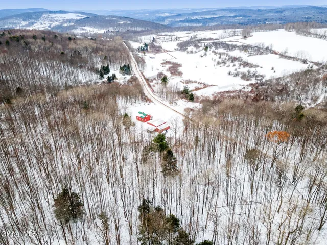 $359,000 | 190 Wes Brown Road, Cherry Valley, NY 13320