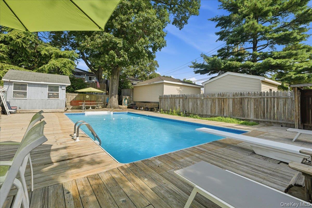 167 Lyon Street Valley Stream, NY 11580 - Photo 29 of 35