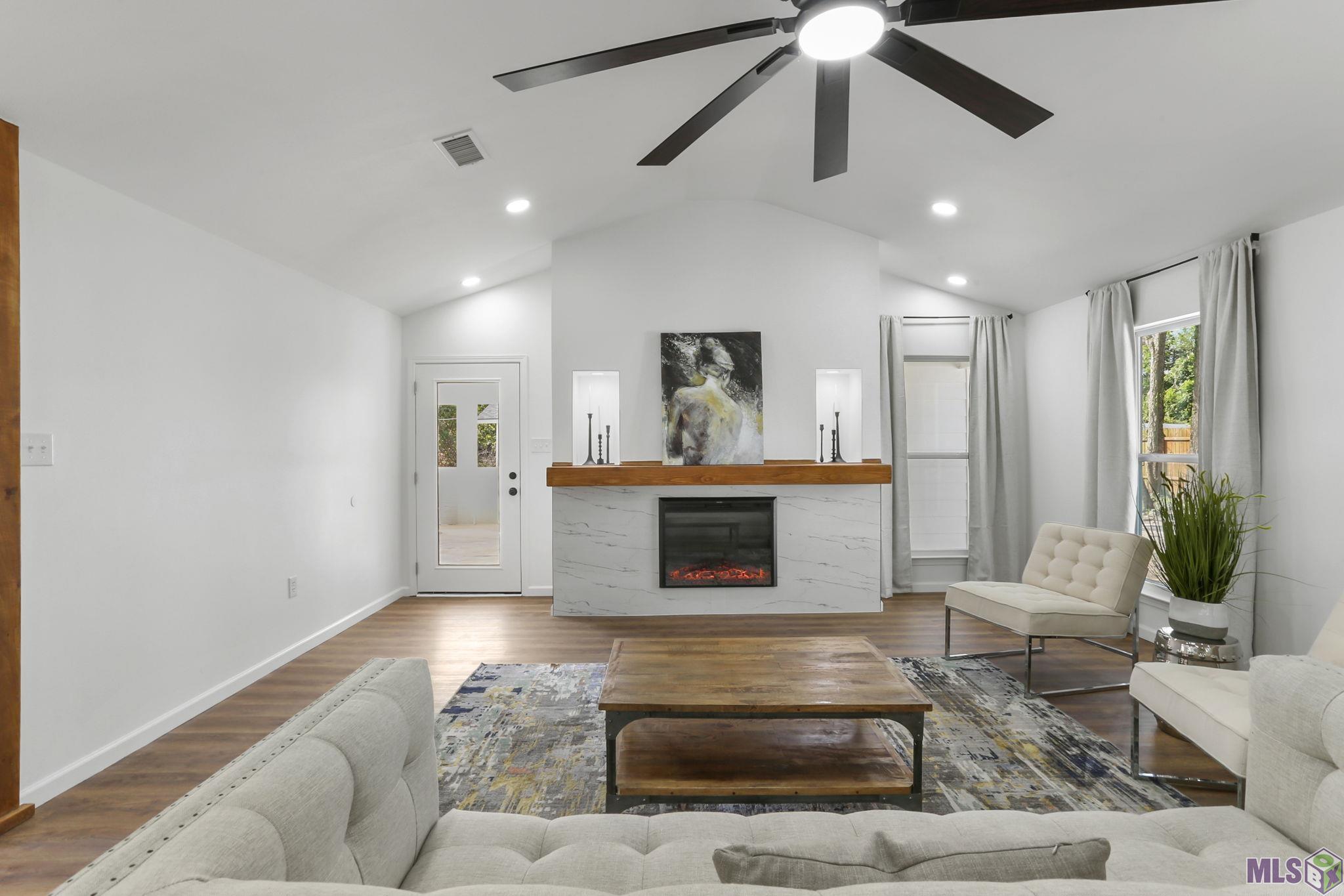 13734 Buckley Avenue Baton Rouge, LA 70816 - Photo 2 of 17