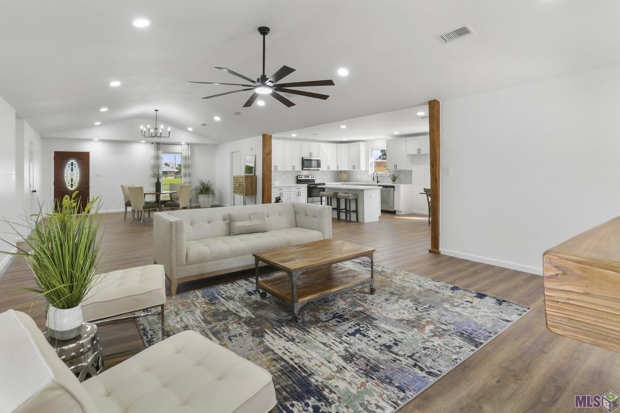 13734 Buckley Avenue Baton Rouge, LA 70816 - Photo 3 of 17