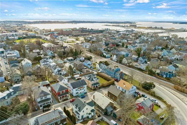 $2,100 | 10 Braman Street, Unit 2, Newport, RI 02840