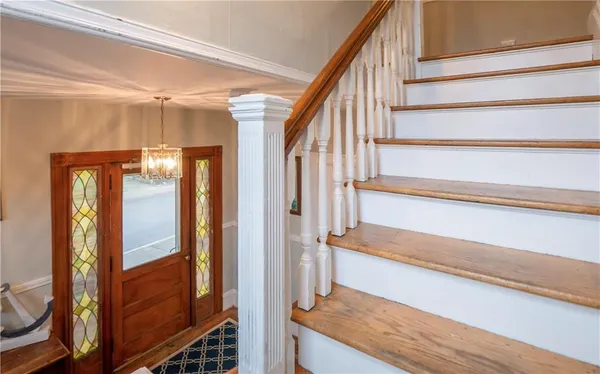 $2,100 | 10 Braman Street, Unit 2, Newport, RI 02840