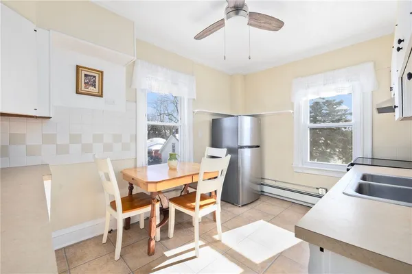 $2,100 | 10 Braman Street, Unit 2, Newport, RI 02840