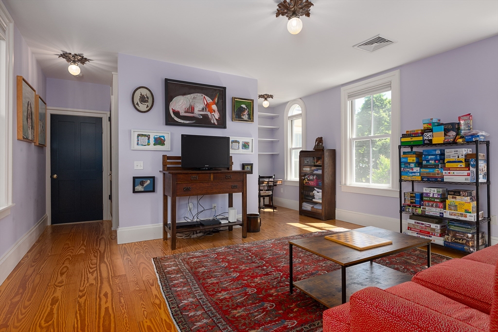 38 Gray Street Amherst, MA 01002 - Photo 23 of 42