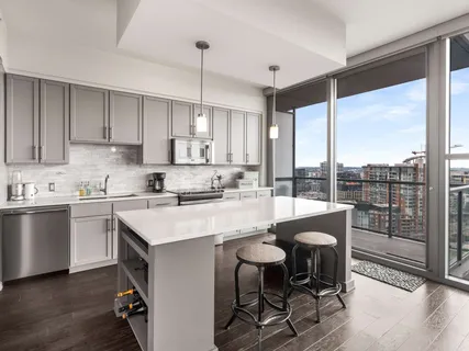 $572,000 | 1212 Laurel Street, Unit 2009S, Nashville, TN 37203