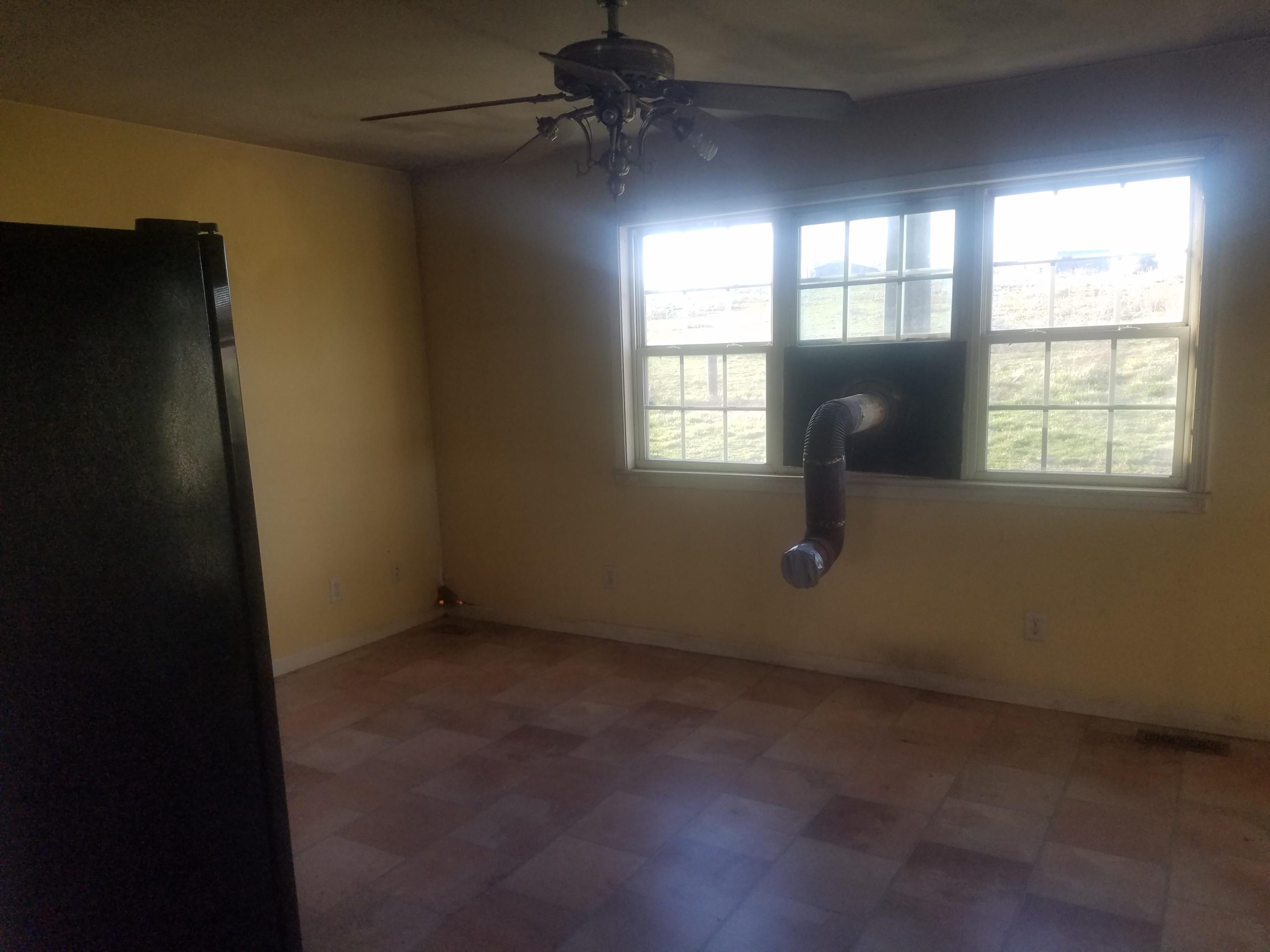 2071 East Fork Road Greeneville, TN 37743 - Photo 8 of 20 20200219_171019