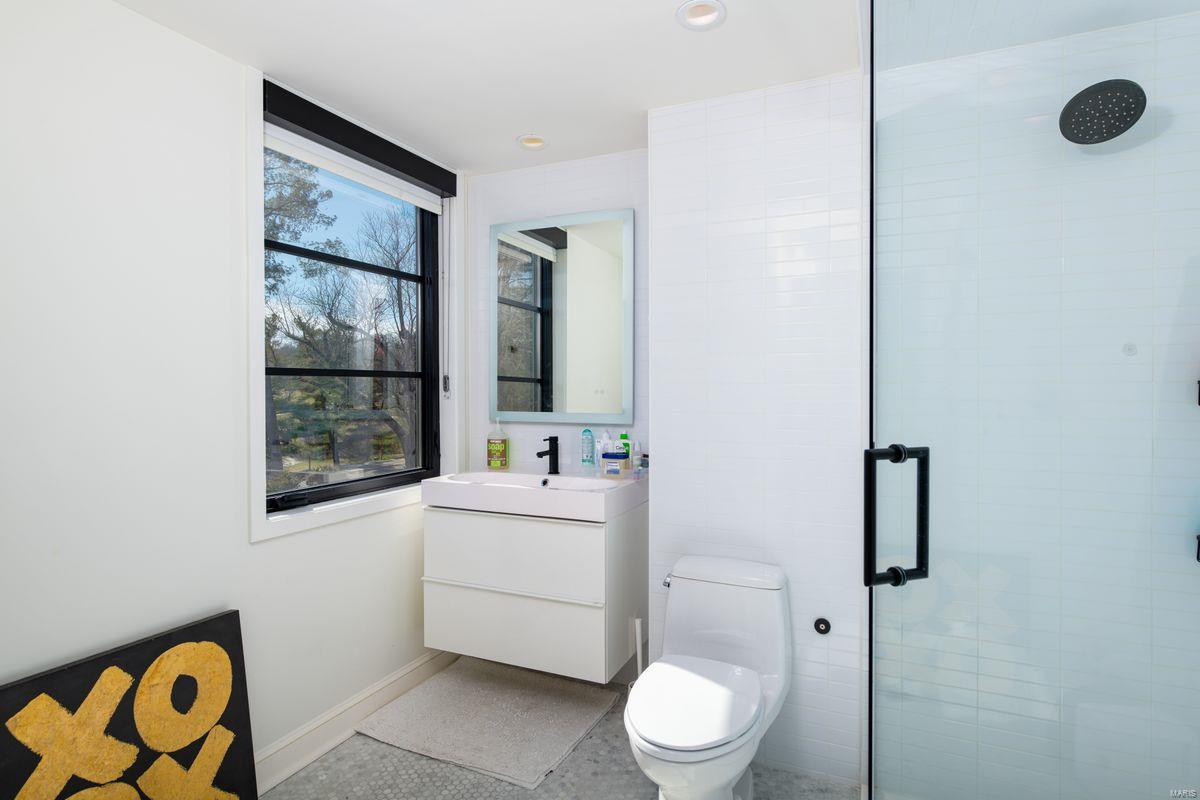 9239 Ladue Road St. Louis, MO 63124 - Photo 23 of 28