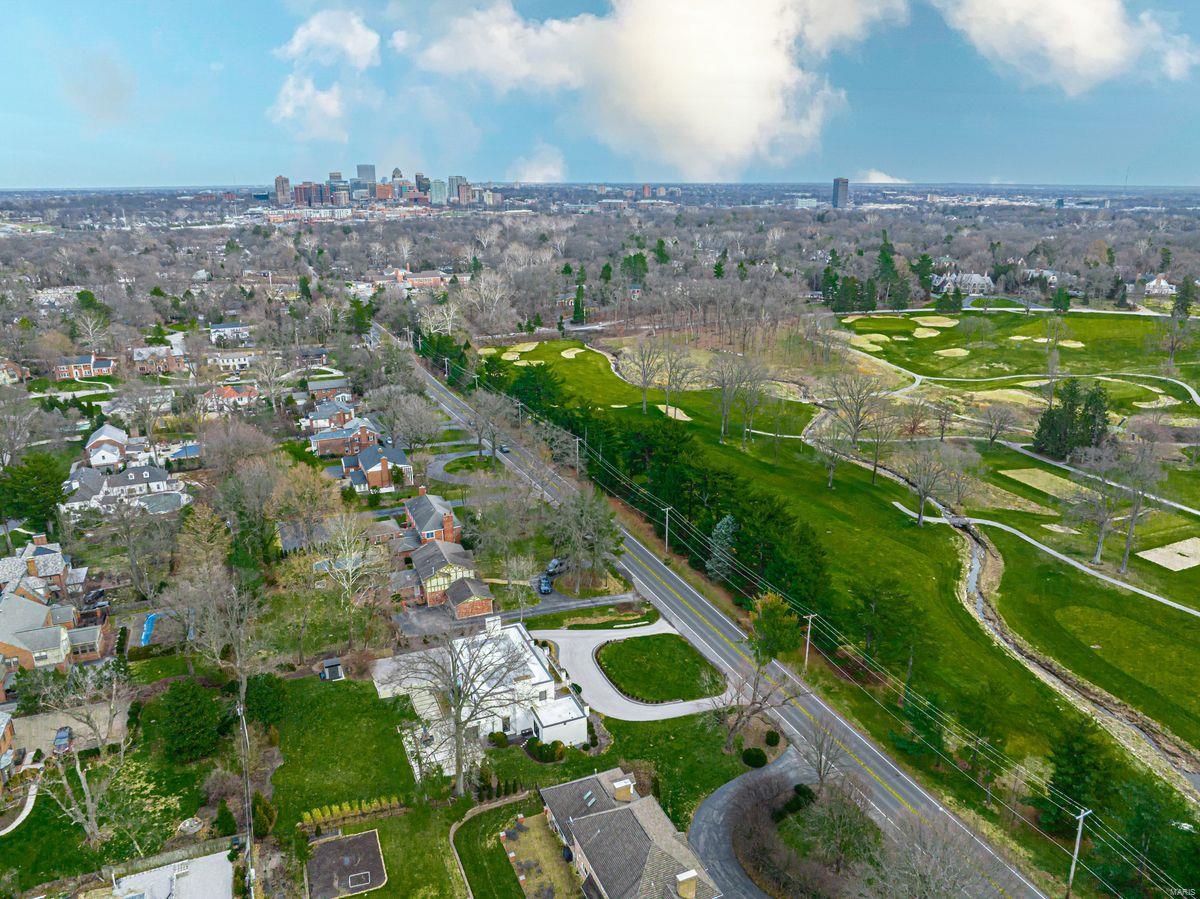 9239 Ladue Road St. Louis, MO 63124 - Photo 26 of 28