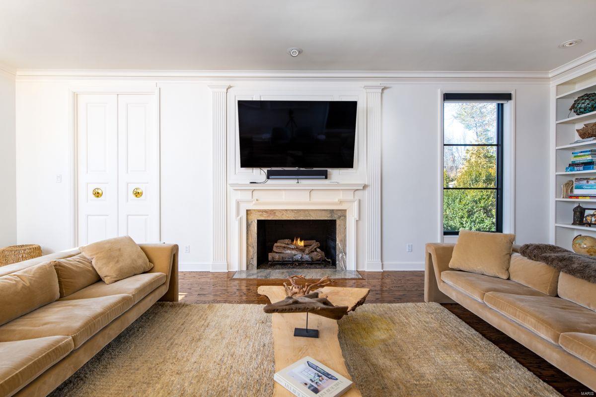 9239 Ladue Road St. Louis, MO 63124 - Photo 6 of 28