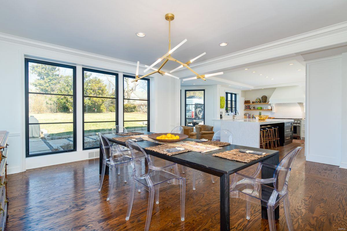 9239 Ladue Road St. Louis, MO 63124 - Photo 8 of 28