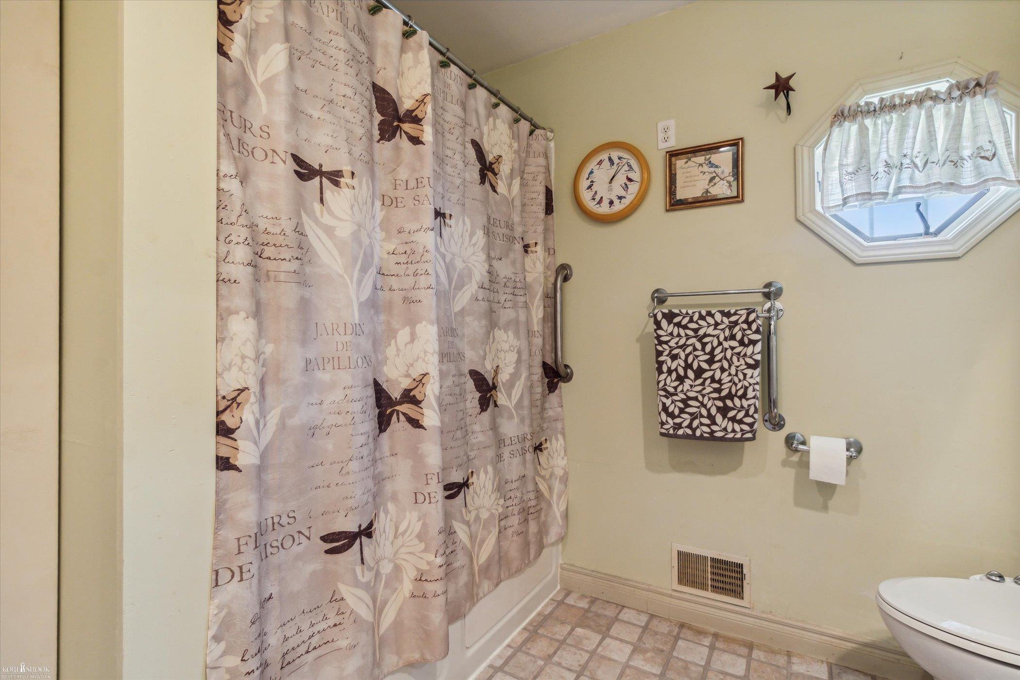 474 East Cronk Road Owosso, MI 48867 - Photo 16 of 50 50122222-15.JPG