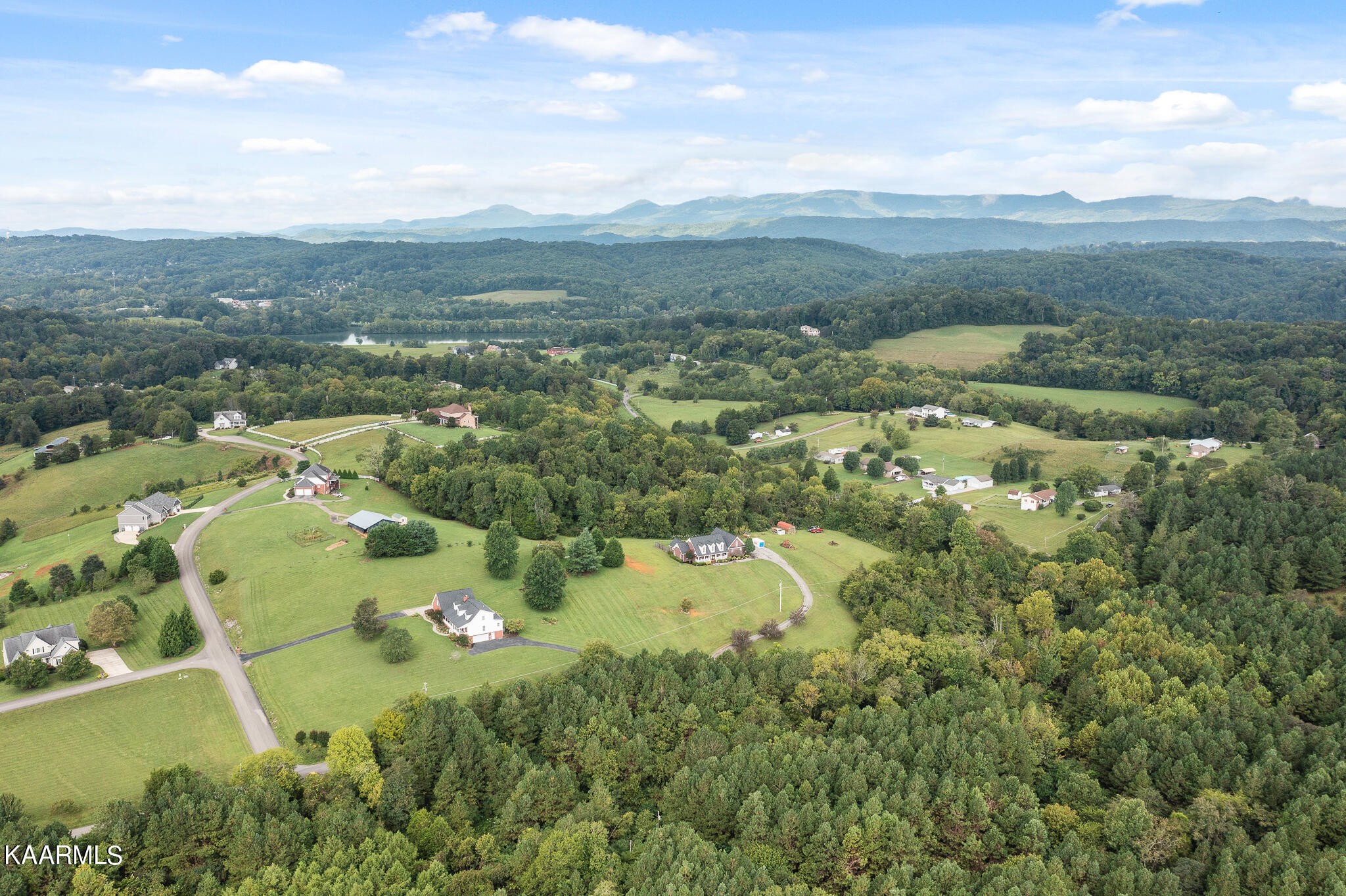 319 Lost Ridge Road Clinton, TN 37716 - Photo 32 of 35