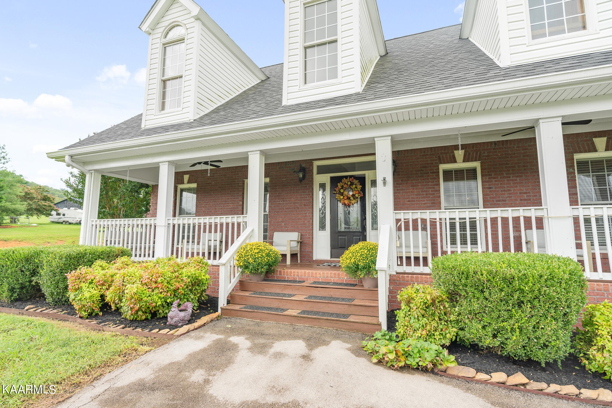 319 Lost Ridge Road Clinton, TN 37716 - Photo 4 of 35