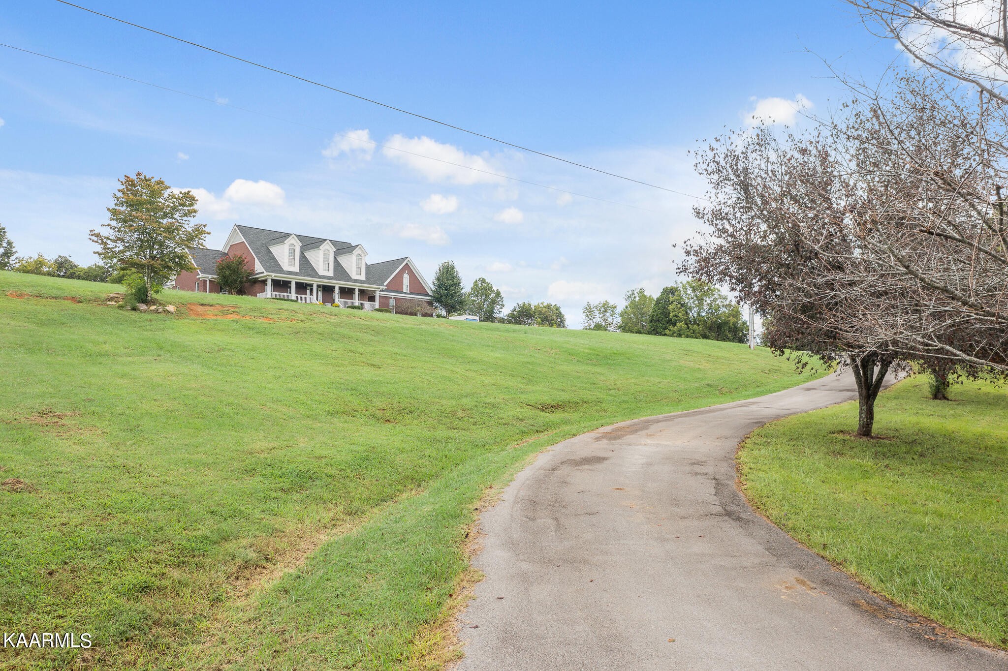 319 Lost Ridge Road Clinton, TN 37716 - Photo 6 of 35