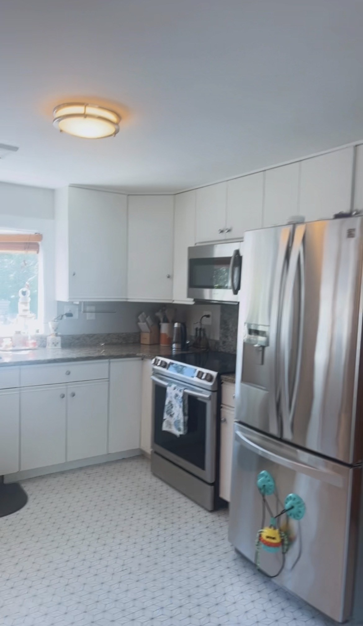 4 Meadowbrook Road Saugus, MA 01906 - Photo 3 of 8 Gallery Image 3