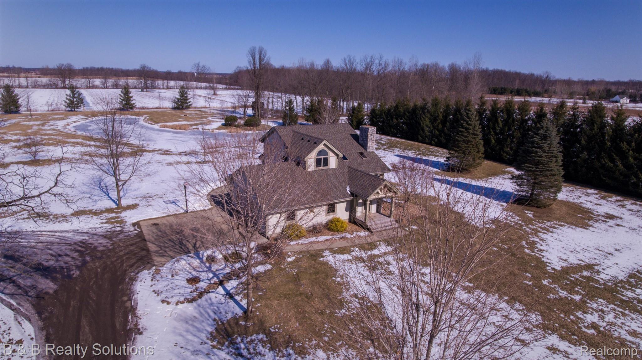 2457 Dodds Road North Branch, MI 48461 - Photo 67 of 71 DJI_0026.jpg