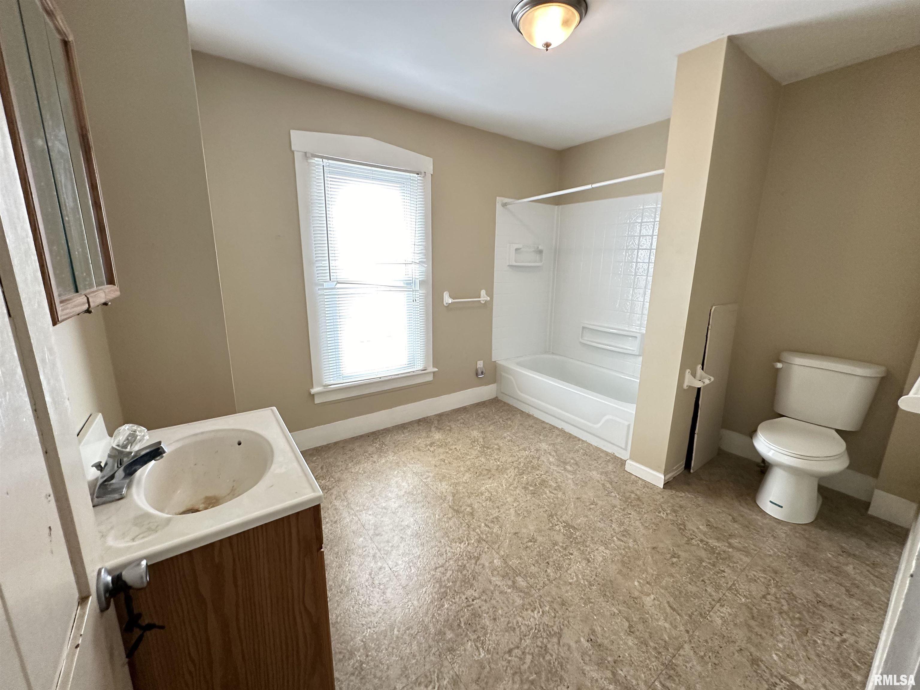 104 School Street Camp Point, IL 62320 - Photo 14 of 30