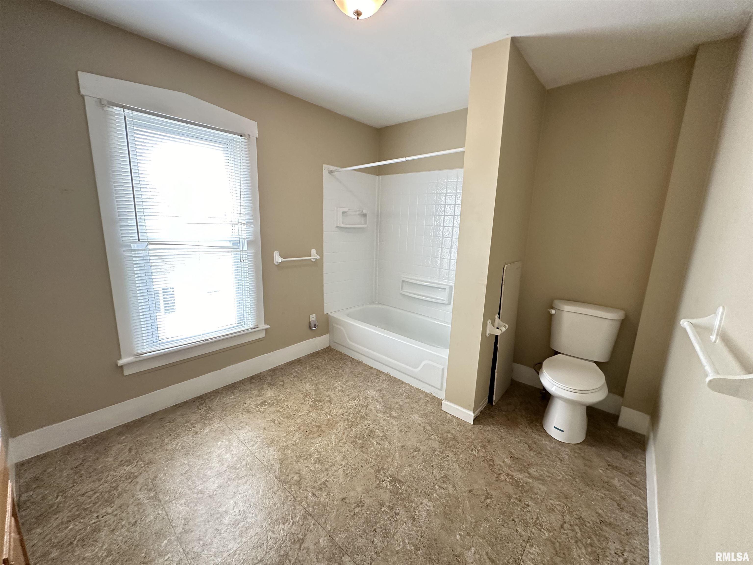 104 School Street Camp Point, IL 62320 - Photo 15 of 30