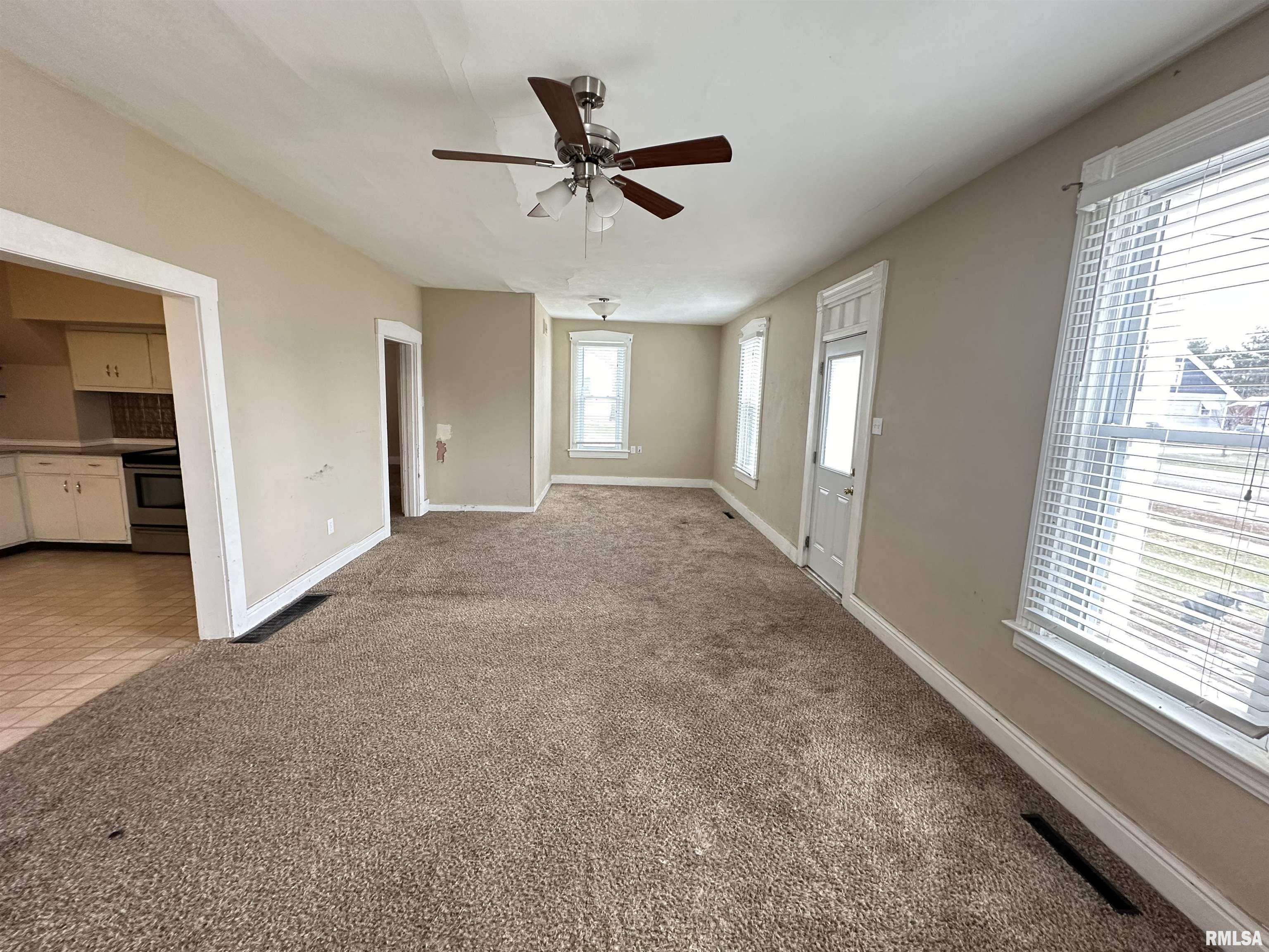 104 School Street Camp Point, IL 62320 - Photo 6 of 30