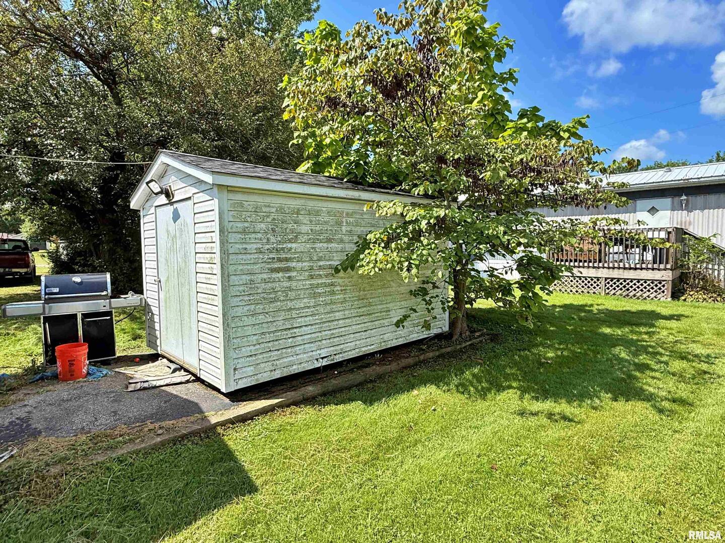 1603 Ferry Street Metropolis, IL 62960 - Photo 24 of 26 a view of outdoor space and yard
