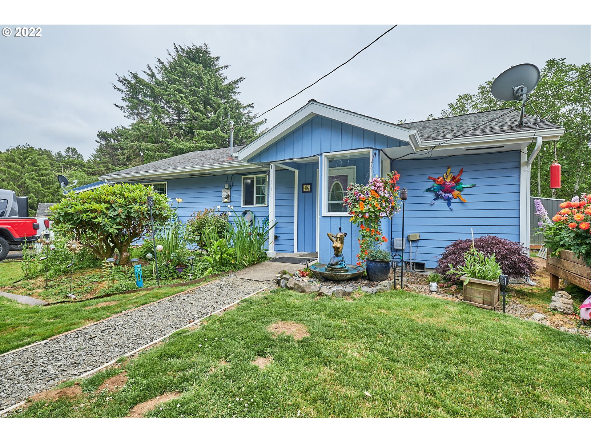 46 Northeast Blodgett Road Yachats, OR 97498 - Photo 1 of 32