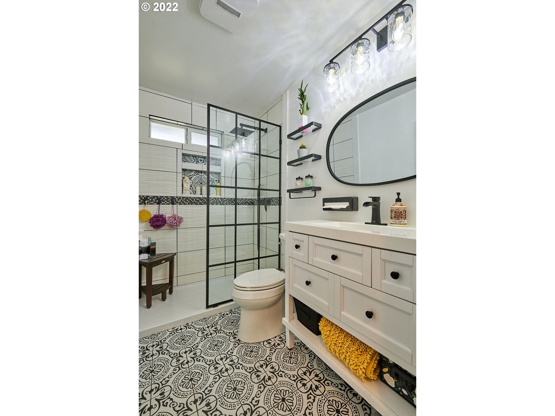 46 Northeast Blodgett Road Yachats, OR 97498 - Photo 15 of 32