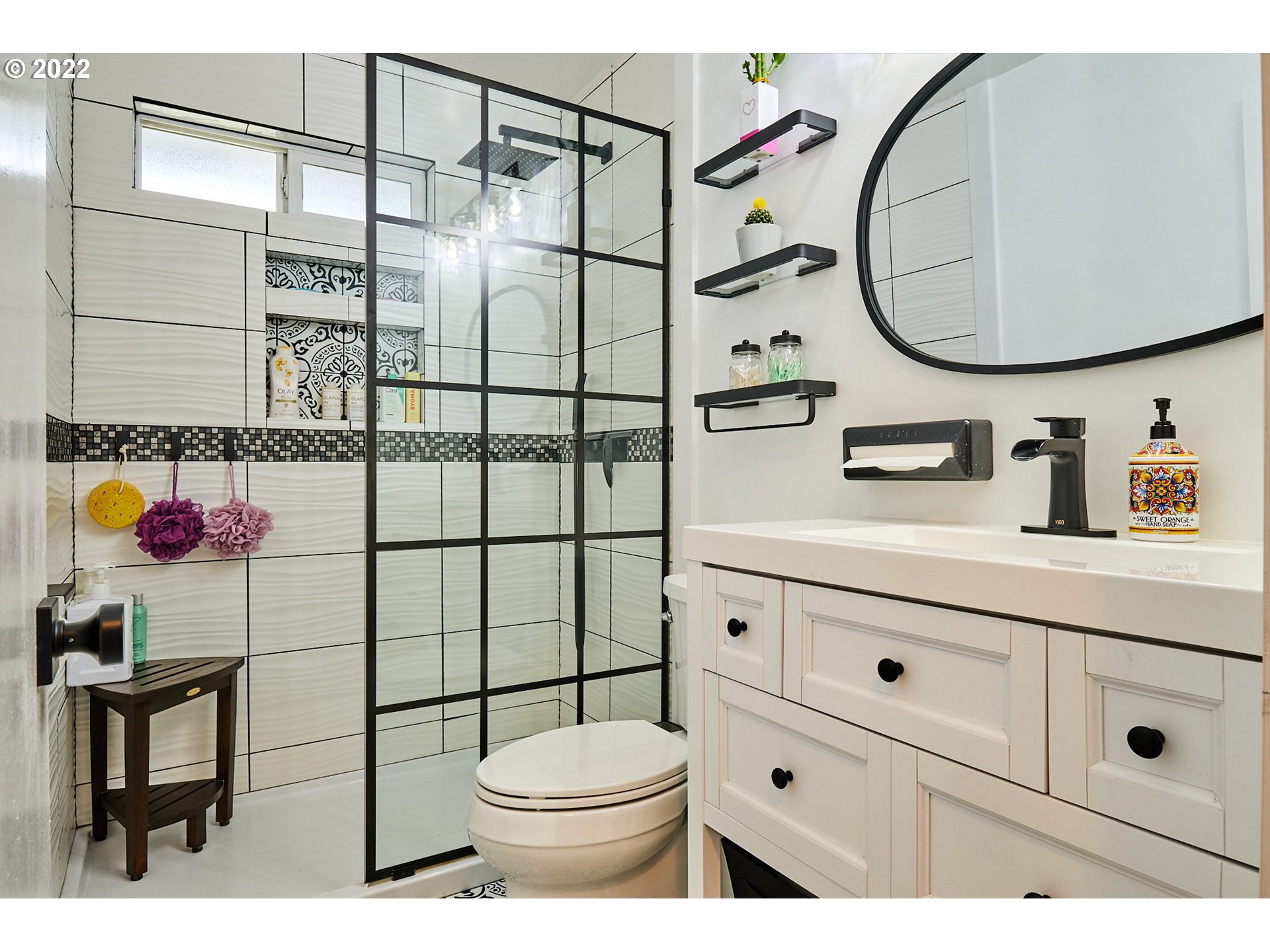 46 Northeast Blodgett Road Yachats, OR 97498 - Photo 16 of 32