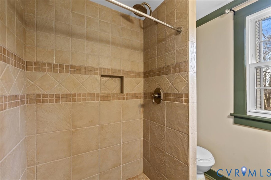 2297 Indian Oak Road Crewe, VA 23930 - Photo 15 of 49