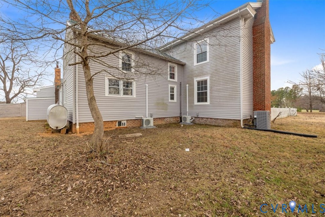 2297 Indian Oak Road Crewe, VA 23930 - Photo 33 of 49 a backyard of a house