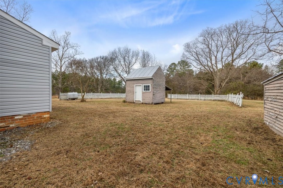 2297 Indian Oak Road Crewe, VA 23930 - Photo 34 of 49