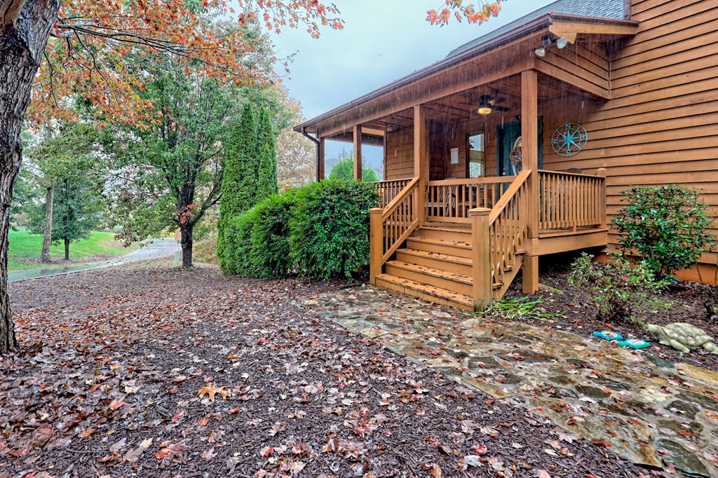 36 Prairie Crossing Murphy, NC 28906 - Photo 6 of 71 a view of a house with a yard