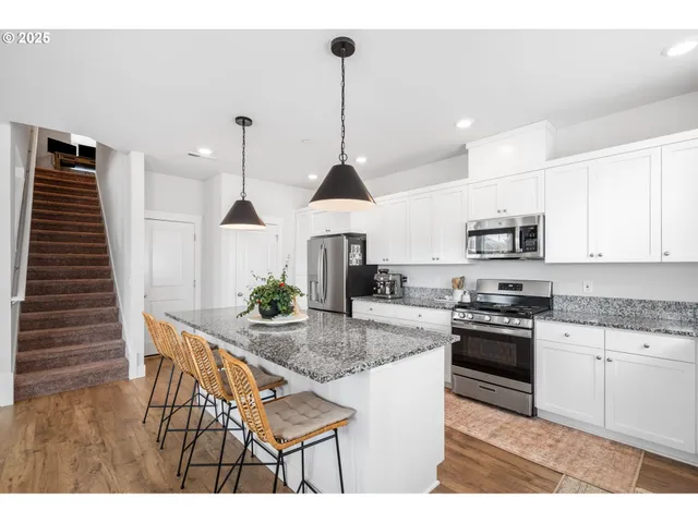 $639,900 | 14410 Southwest 165th Street, Tigard, OR 97223