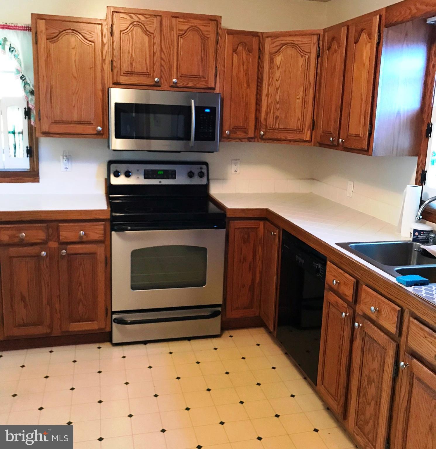 47 Elkmore Road Elkton, MD 21921 - Photo 6 of 16 Kitchen