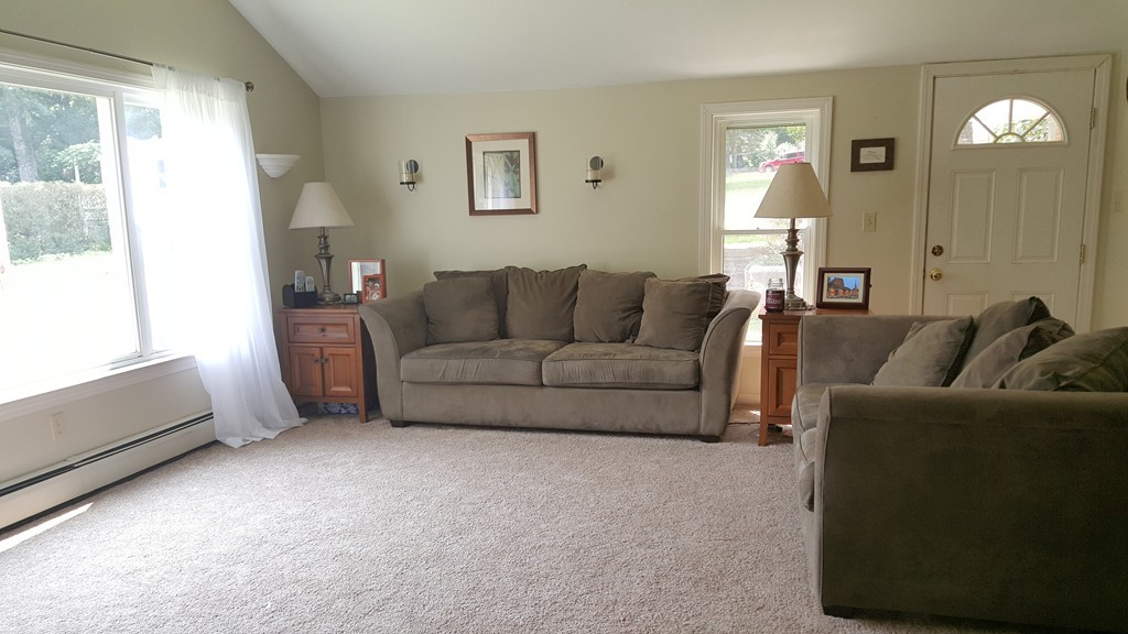 82 Park Road Charlton, MA 01507 - Photo 7 of 25 Gallery Image 7