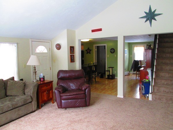 82 Park Road Charlton, MA 01507 - Photo 9 of 25 Gallery Image 9