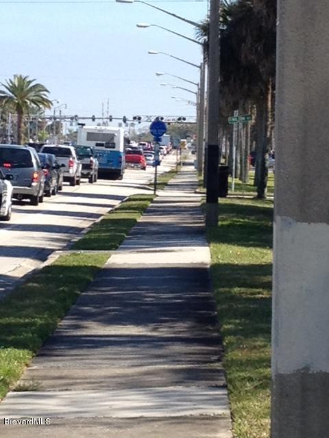 520 520th Cocoa, FL 32922 - Photo 1 of 3 bus stop at the corner steps away