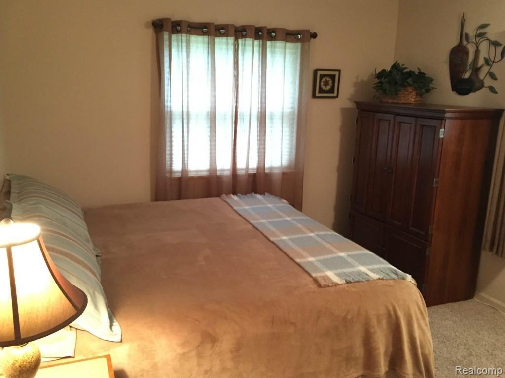 9090 Cherokee Road Clarkston, MI 48348 - Photo 11 of 32