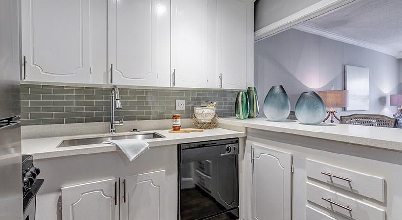 5331 Beverly Hill Street, Unit 1401 Houston, TX 77056 - Photo 1 of 37