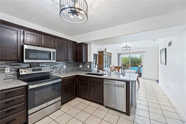 $299,000 | 1526 Legend Trail Drive, Unit B, Lawrence, KS 66047