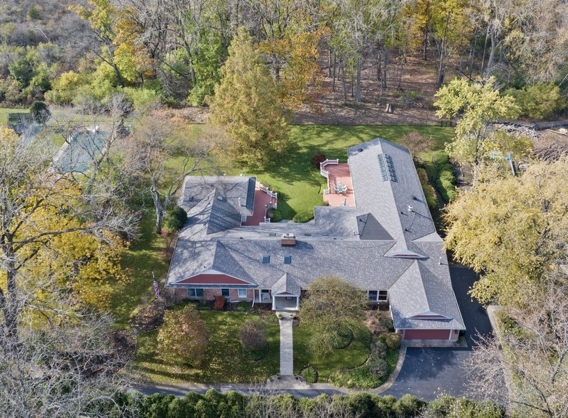 48 Meadowview Road Northfield, IL 60093 - Photo 41 of 42 an aerial view of a house with a yard