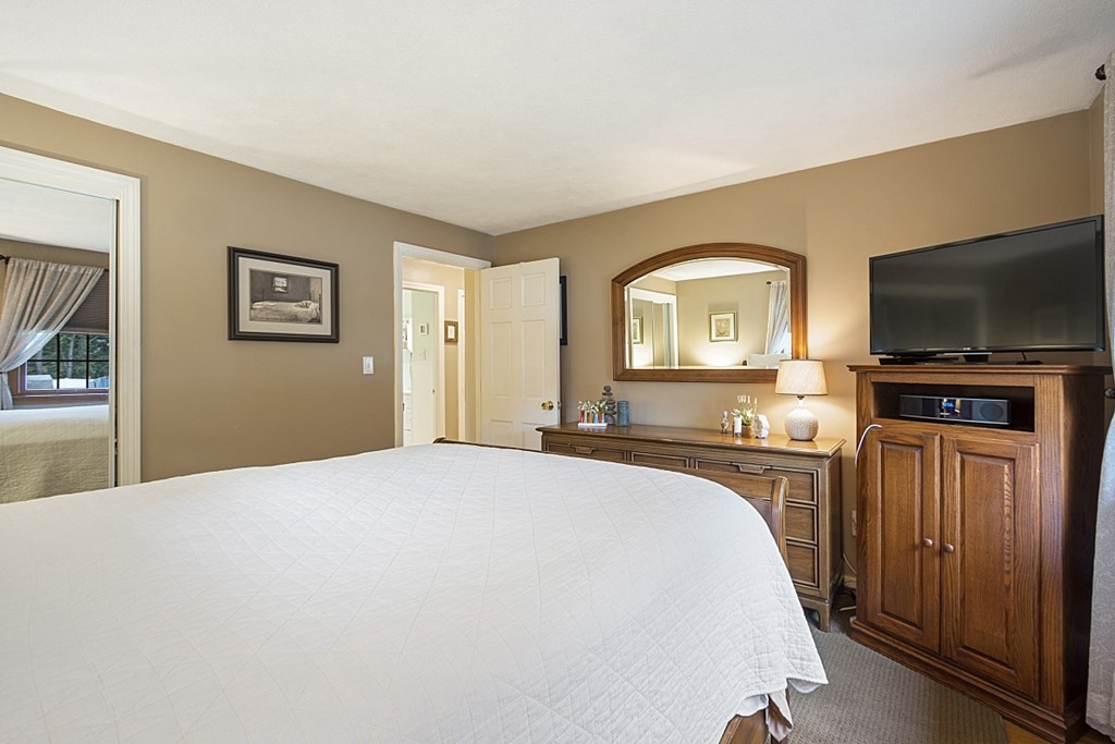 25 Fayette Road Bedford, MA 01730 - Photo 21 of 34 Gallery Image 21