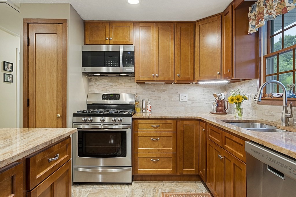 25 Fayette Road Bedford, MA 01730 - Photo 34 of 34 Gallery Image 34