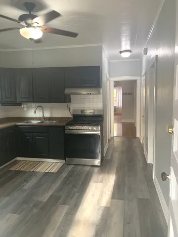 $1,900 | 3013 North Hamlin Avenue, Unit 2, Chicago, IL 60618