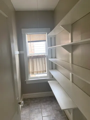 $1,900 | 3013 North Hamlin Avenue, Unit 2, Chicago, IL 60618