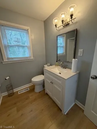 $1,495 | 904 Stephens Street, Greensboro, NC 27406