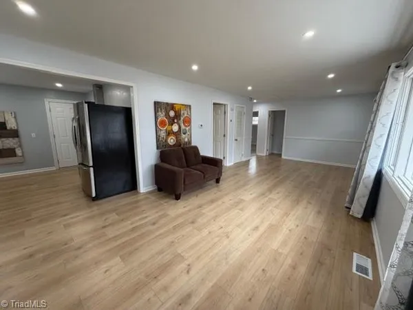 $1,495 | 904 Stephens Street, Greensboro, NC 27406